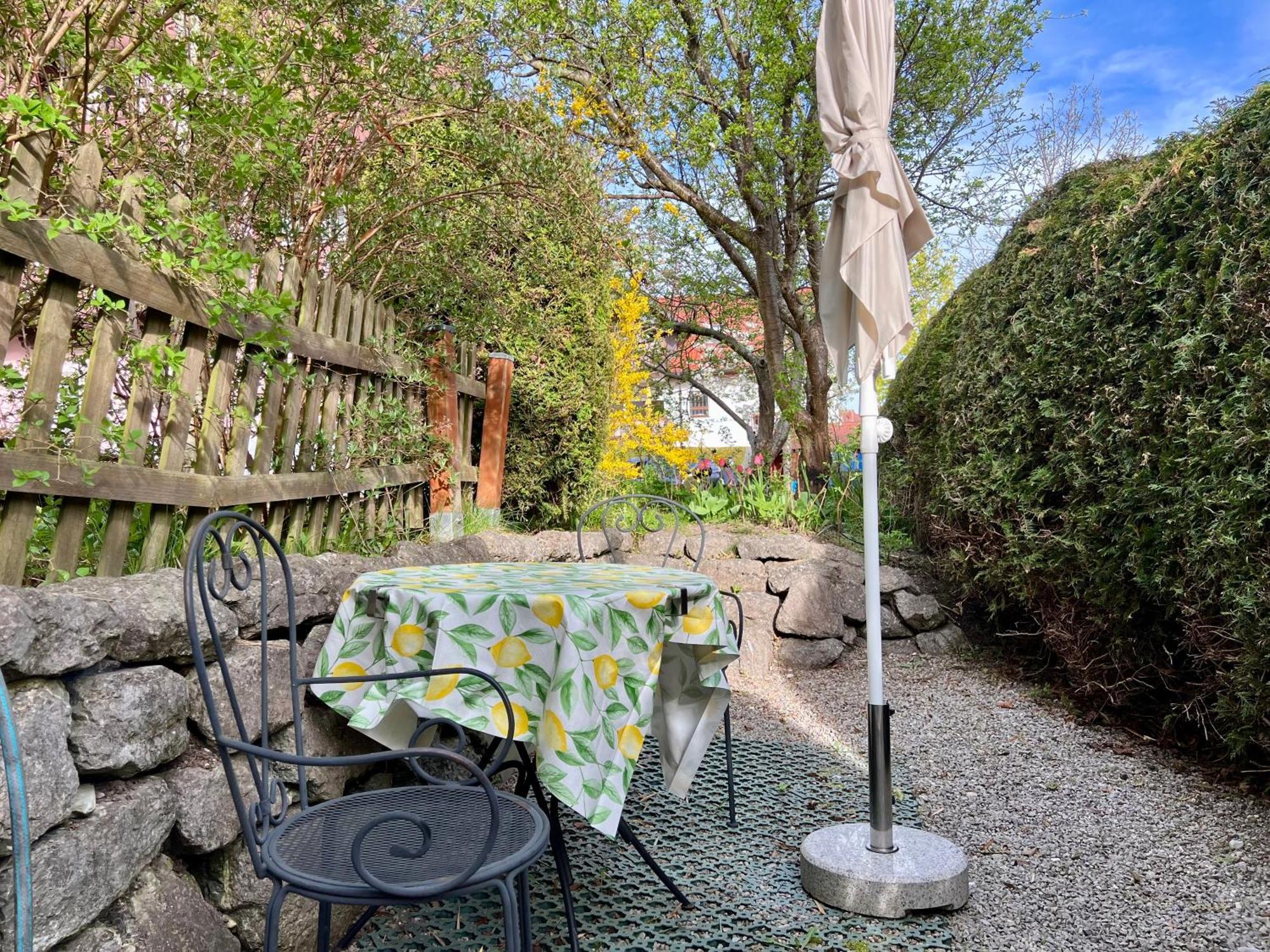 Beim Thoeny - Schoenes Apartment Mit Privatem Zugang * Utting am Ammersee