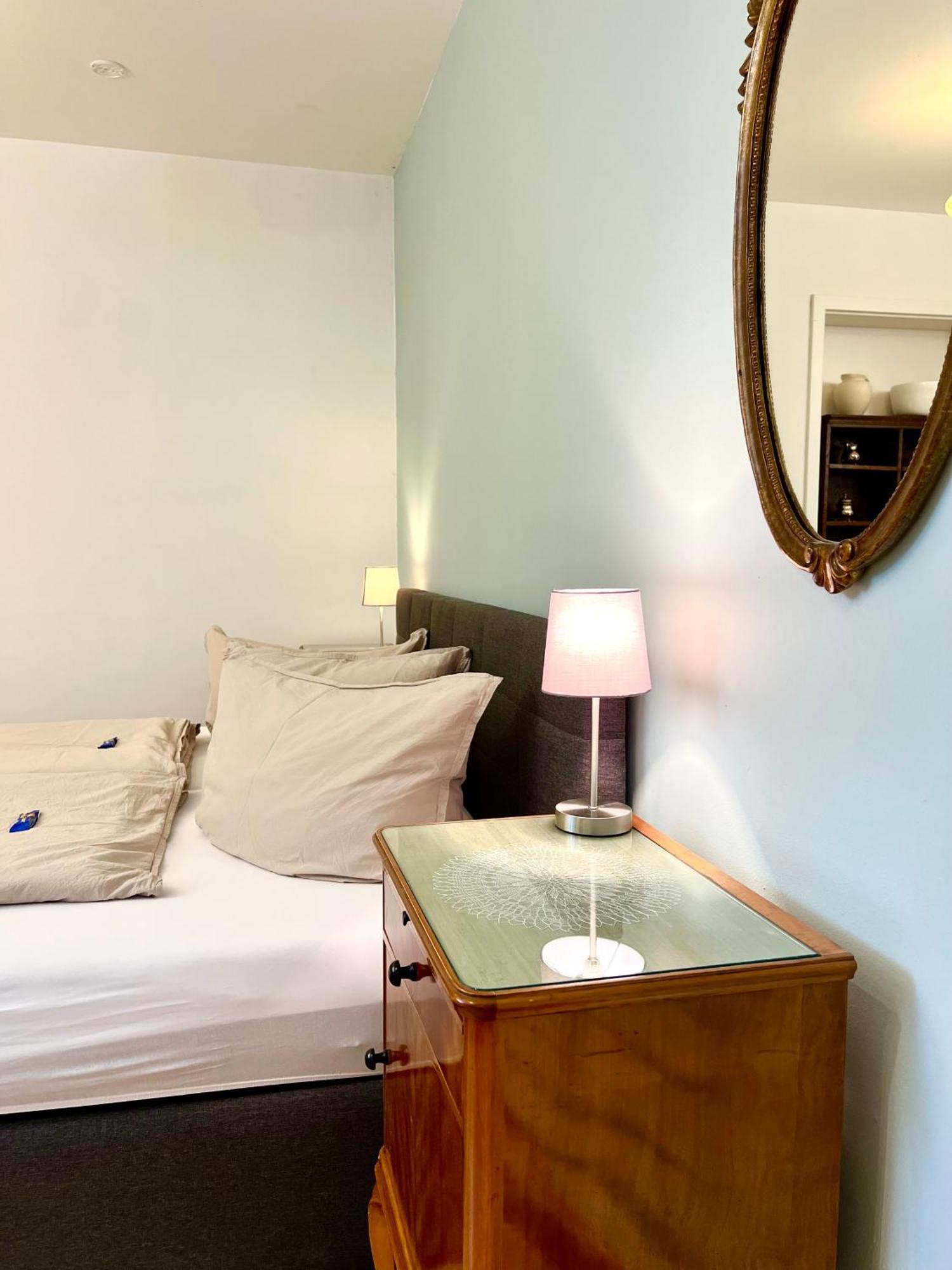 Beim Thoeny - Schoenes Apartment Mit Privatem Zugang Apartment Utting am Ammersee
